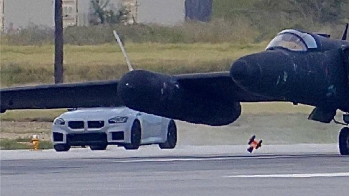 A Majestic Mix - The Chase Cars of the U-2 Program
